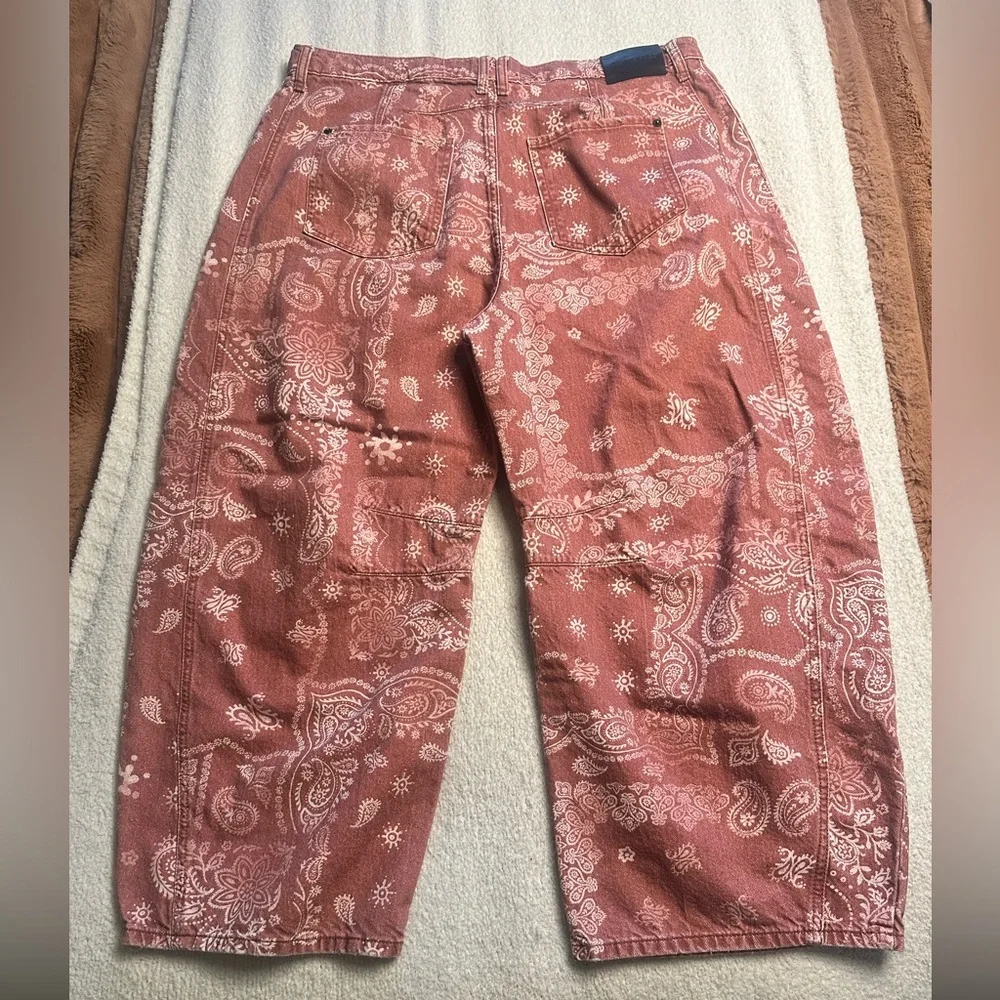 We The Free Free People Good Luck Printed Barrel Jeans EUC - Picture 7 of 12